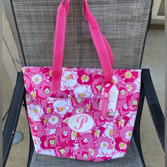 Lilly Pulitzer Scarlet Begonia Insulated Cooler Bag with Vine & Bottle Opener - Picture 3 of 11